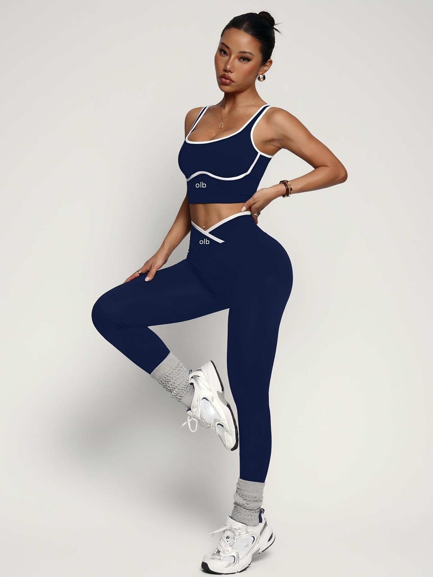 طقم رياضي جديد من قطعتين: حمال - مراجعة Sports Bra Racerback وسعره